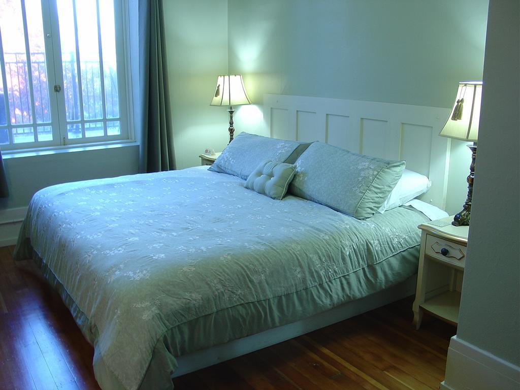 Centralia Square Grand Ballroom And Vintage Hotel Bilik gambar