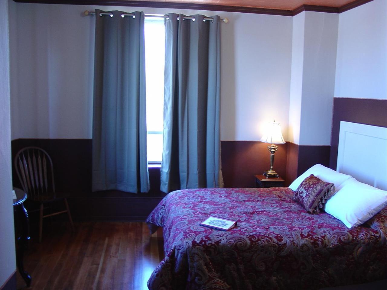 Centralia Square Grand Ballroom And Vintage Hotel Bilik gambar
