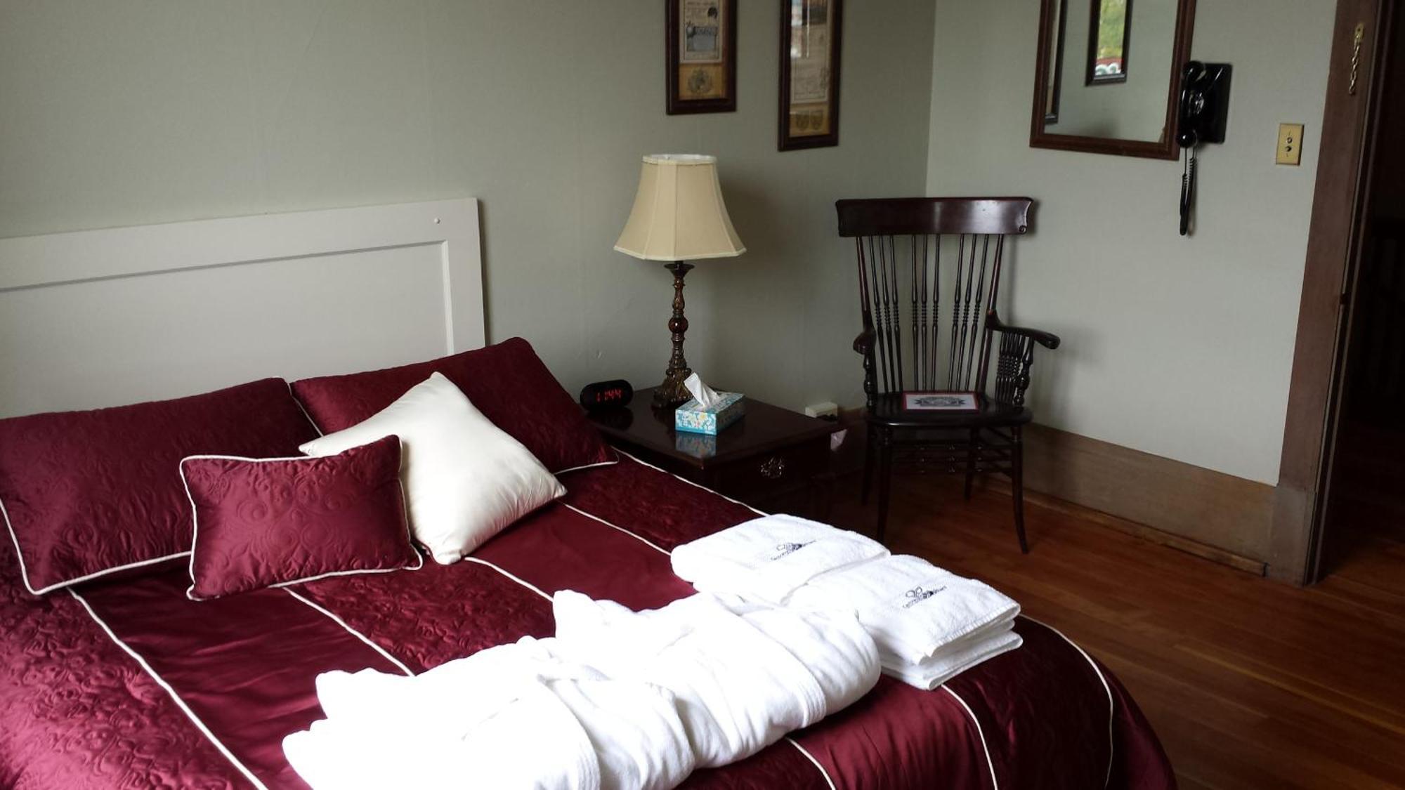 Centralia Square Grand Ballroom And Vintage Hotel Bilik gambar